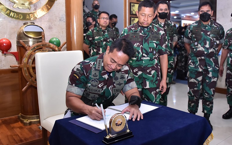 Kunjungi Markas Koarmada I, Panglima TNI Minta Jangan Ada Insiden Penembakan di Natuna