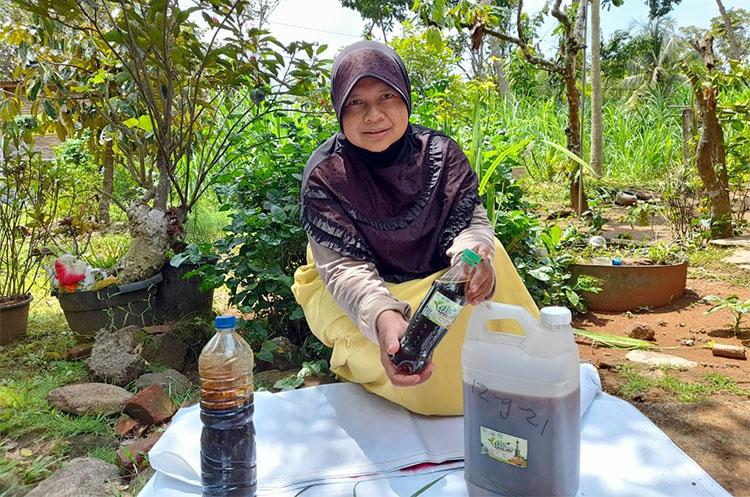 Kreatif, IRT di Gunungkidul Olah Limbah Organik Menjadi Eco Enzim