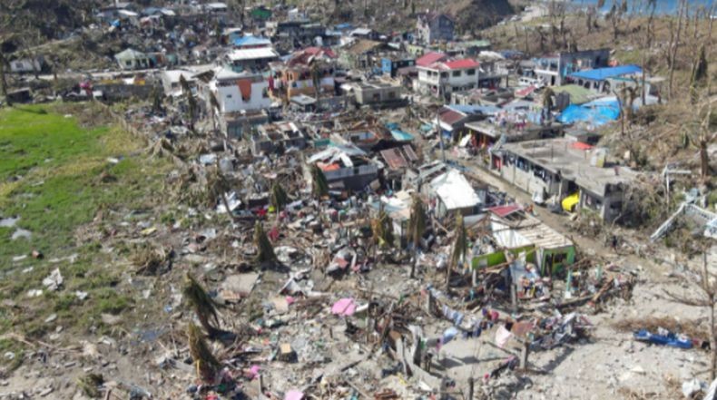   Topan Rai Hantam Filipina, Tewaskan Hampir 400 Orang 