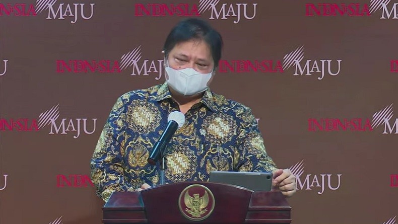 Menko Airlangga Targetkan Vaksinasi 1 Juta Warga per Hari