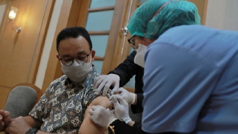 Disuntik Vaksin AstraZeneca, Anies: Alhamdulillah Tuntas Dosis Kedua