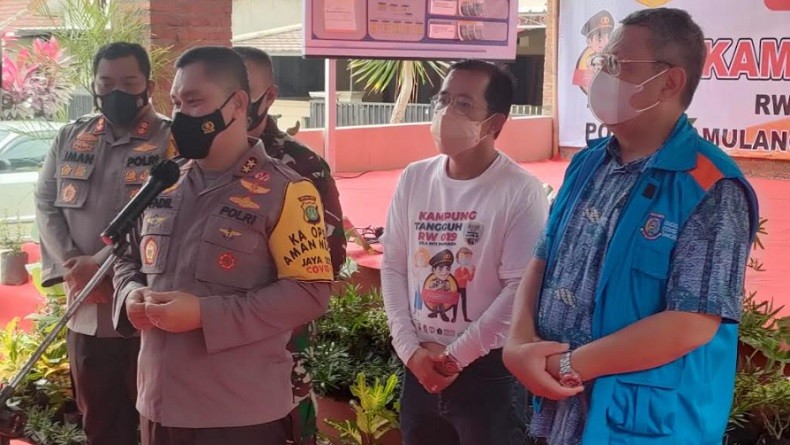 Kunjungi Kampung Tangguh Jaya Tangsel, Kapolda Metro Akan Siapkan Pelatihan Ternak Lele