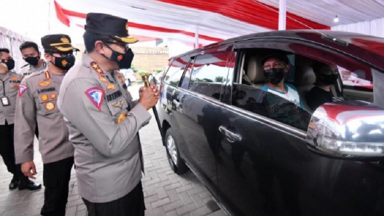 Puncak Arus Mudik Imlek, Polri Gelar Tes Swab Antigen Gratis di Rest Area Tol Jakarta-Cikampek