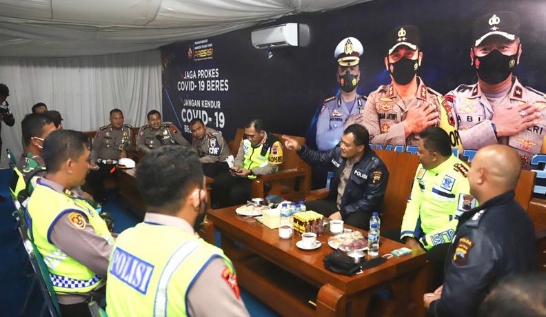 Pantau Arus Balik Libur Nataru di Tol Pantura Jateng, Kapolda: Lancar Terkendali