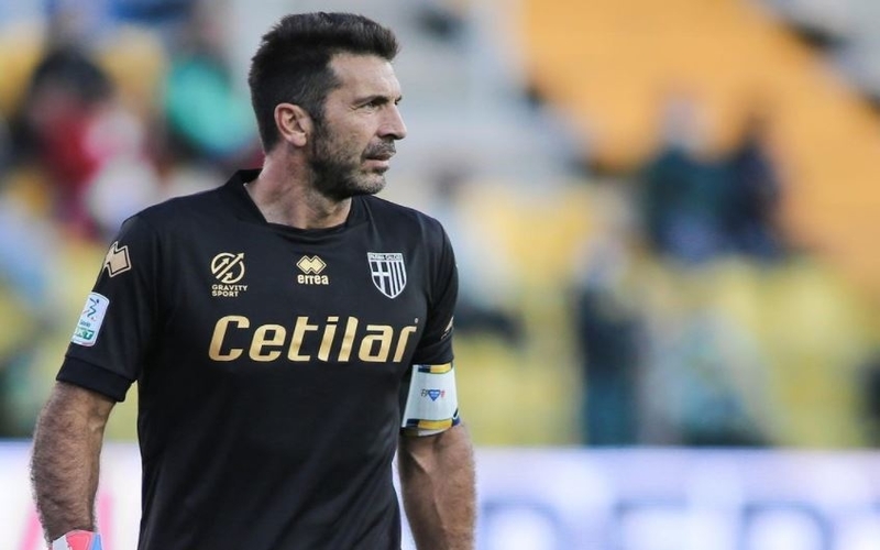 Mantan Kiper Juventus Gianluigi Buffon Positif Covid-19