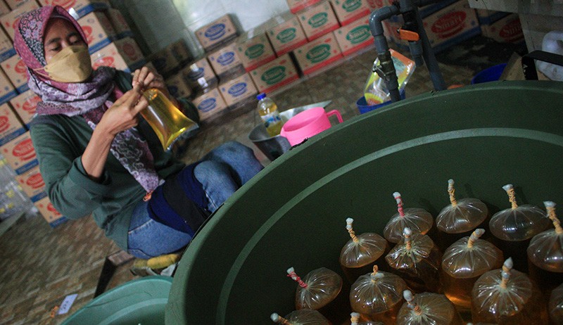 Minyak Goreng Curah di Pasar DKI Jakarta Masih di Atas HET, Ada yang Dijual Rp20.000/Kg 