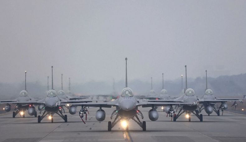 Rusia Pede Bisa Rontokkan Jet Tempur F-16 di Ukraina