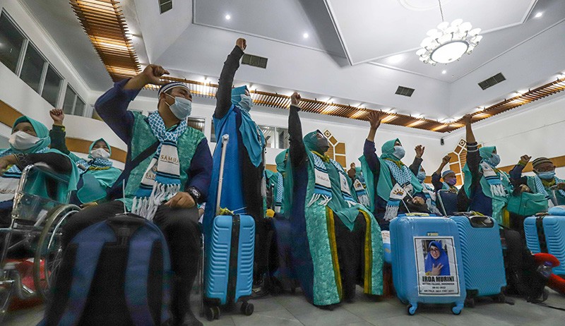  Pulang Umrah, 172 Jemaah Indonesia Positif Covid-19 
