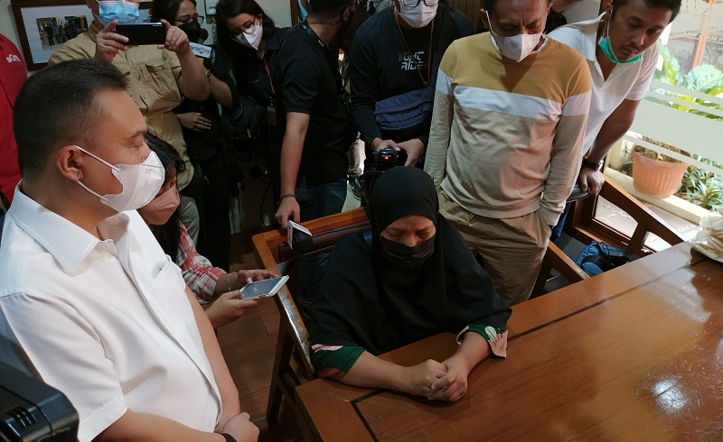 Bertemu Wakil Ketua DPR, Ibu Ini Ceritakan Kronologi Anaknya Dicabuli Sang Paman