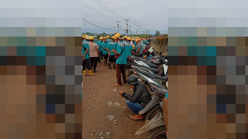 Ribuan Buruh di Solok Selatan Mogok Kerja, Ini Penyebabnya