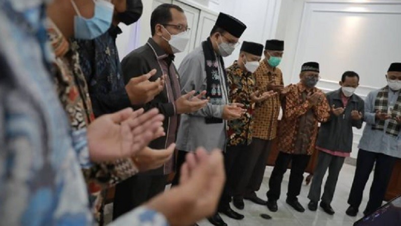 Warga Petamburan Datangi Anies, Bersyukur Dapat Kepastian Hukum Tanah yang Ditempati