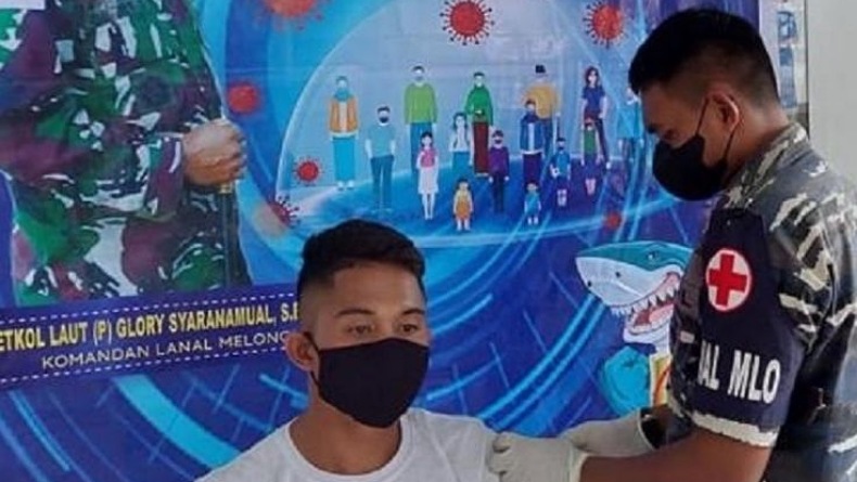 Lantamal VIII Terus Laksanakan Serbuan Vaksinasi Maritim Tekan Penyebaran Covid-19