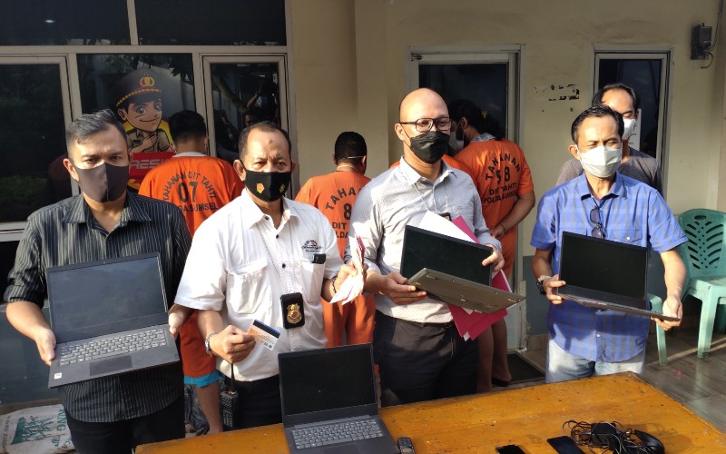 Praktik Judi Online di Palembang Terbongkar, 4 Tersangka dan Banyak Laptop Diamankan