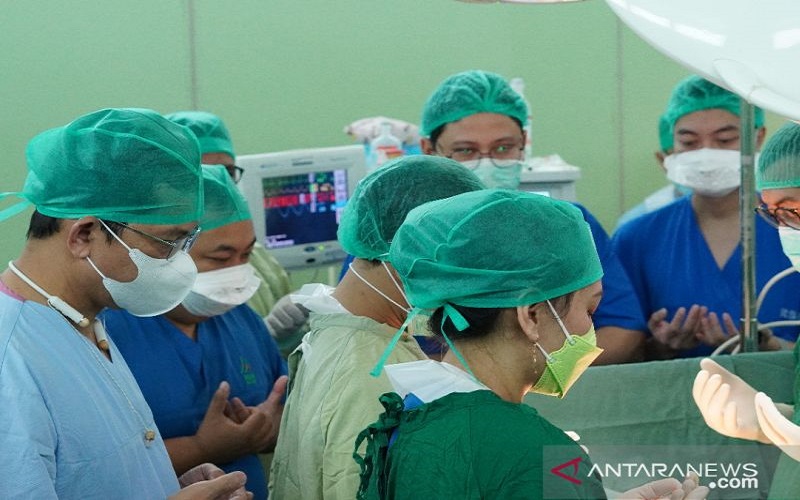 Bayi yang Lahir dengan 2 Kepala di Palembang Meninggal Dunia