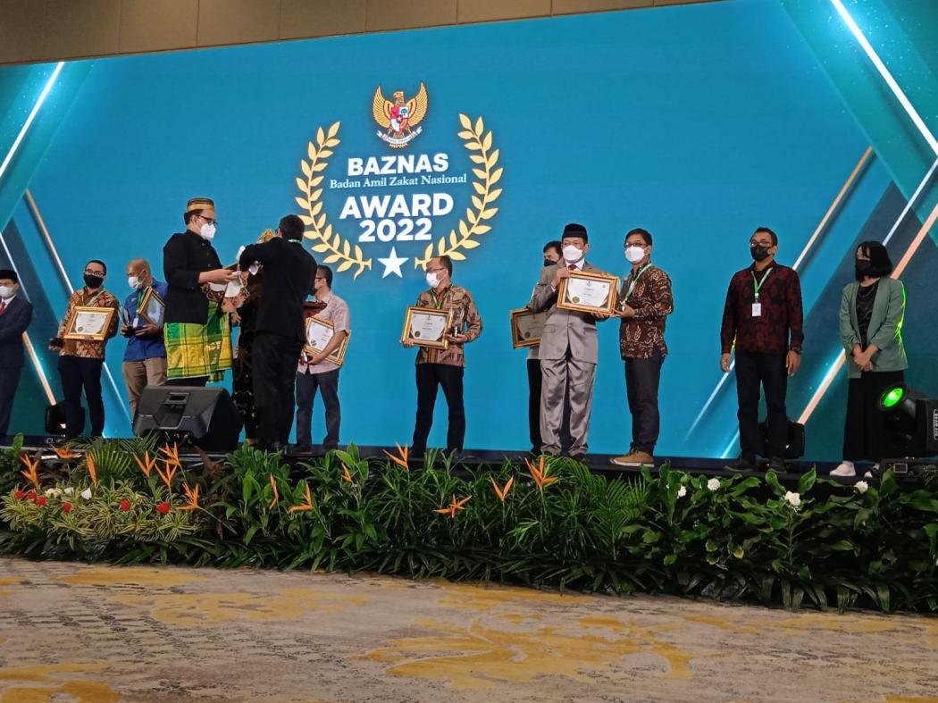 Radio Trijaya FM Raih Penghargaan dari BAZNAS
