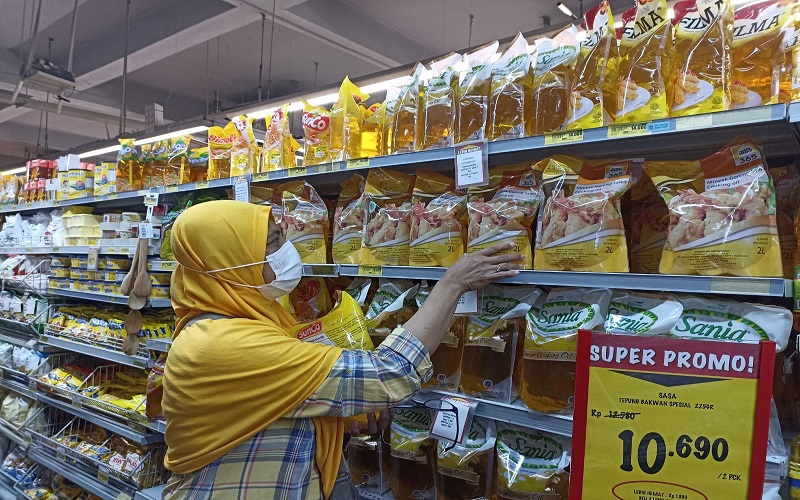 Asyik, Minyak Goreng Rp14.000 Sudah Tersedia di Ritel Modern