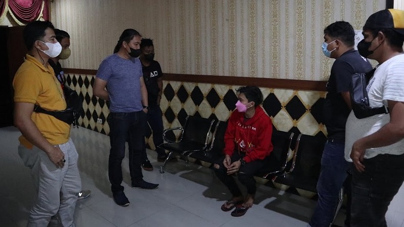Gadis Cantik Menghilang Ditemukan Sekamar Bareng Pacar di Bengkel Motor