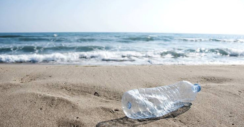 Butuh Ratusan Tahun Kemasan Makanan dan Minuman Plastik Bisa Terurai