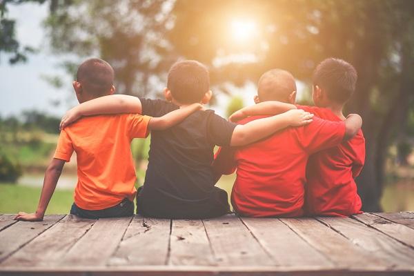 21 Contoh Pengamalan Sila ke-2 di Kehidupan Sehari-hari dan Sekolah