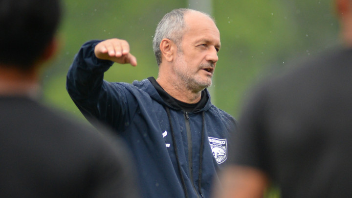 Liga 1 Kejam! Risto Vidakovic Dicoret dari Jabatan Pelatih Borneo FC