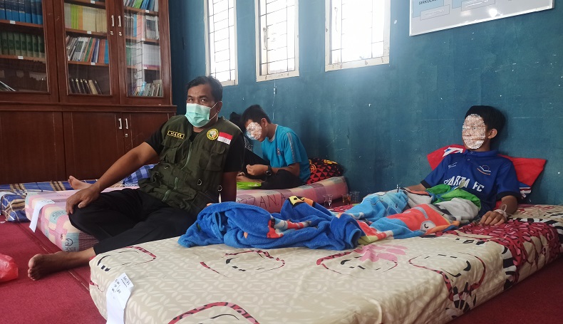 Usai Santap Malam, 28 Santri dan 2 Ustaz Boarding School Sukabumi Diduga Keracunan