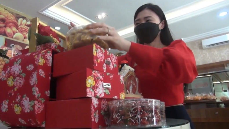 Hampers Bertema Imlek di Makassar Diserbu Pembeli, Pemesan Banyak dari Pulau Jawa