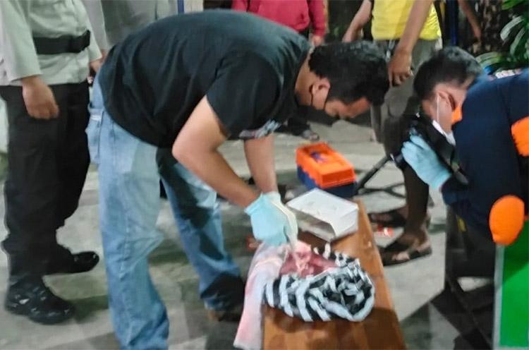 Geger, Warga Bantul Temukan Mayat Bayi Dalam Kardus di Masjid