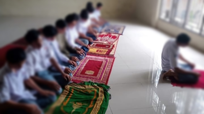 Bolos Sekolah sambil Jual Chip Game Online, Pelajar di Solok Diamankan Satpol PP