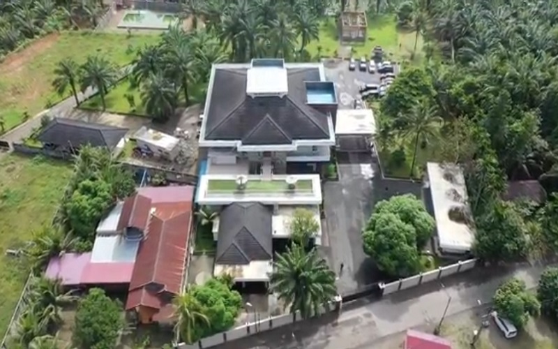 Uang Tunai Ratusan Juta Rupiah Ditemukan di Rumah Bupati Langkat