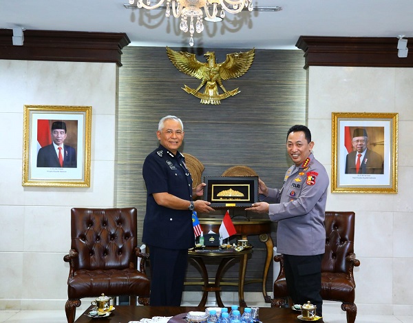 Kapolri Bertemu Kepala Kepolisian Malaysia, Bahas PMI Ilegal hingga Penanganan Covid-19