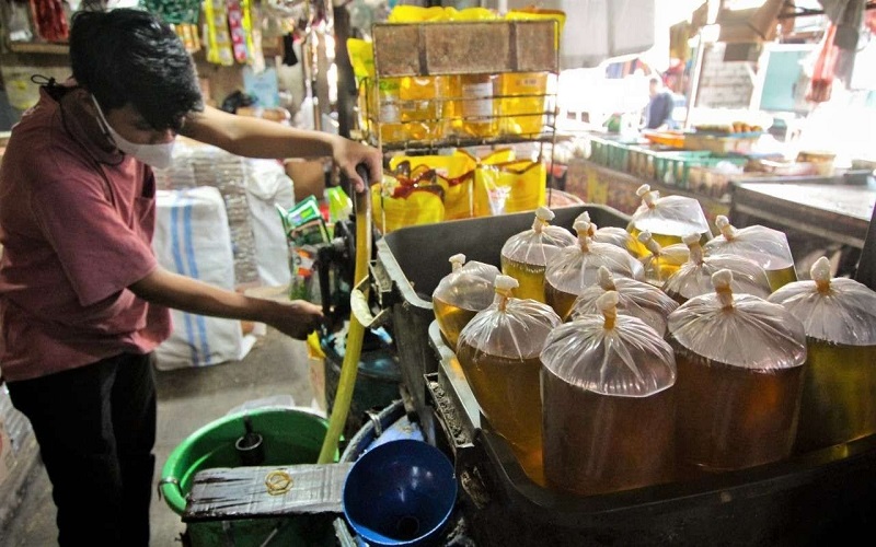 Pedagang Pasar Kesulitan Kembalikan Minyak Goreng Stok Lama