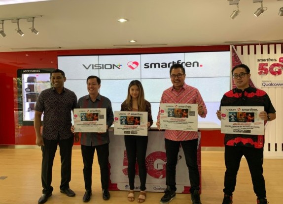 Vision+ dan Smartfren Kerja Sama Akses Eksklusif Konten Premium