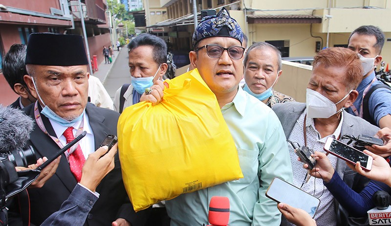 Gegara Kasus Jin Buang Anak, Edy Mulyadi Jadi Tersangka dan Langsung Ditahan