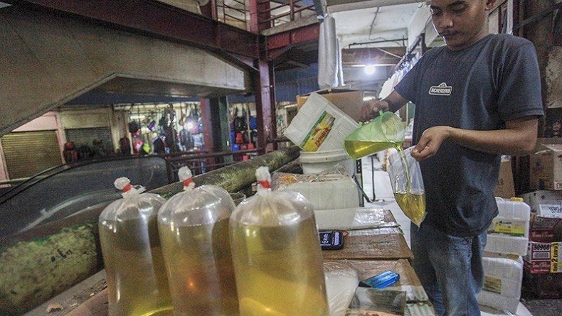   Minyak Goreng di Klaten Masih Mahal, Tembus Rp21.000 per Liter 