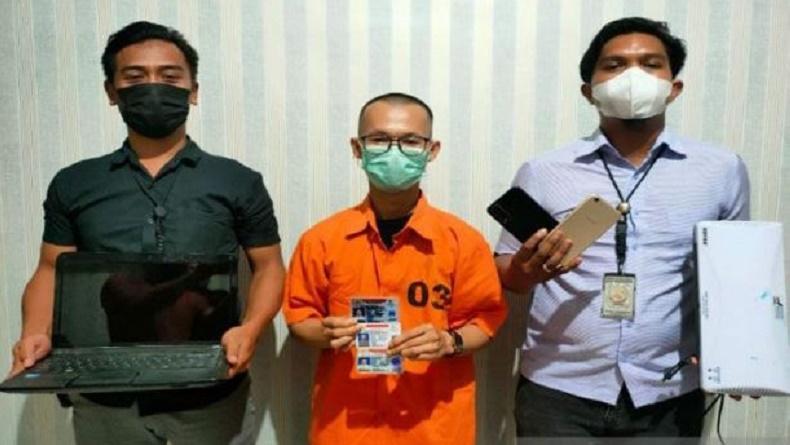 Berbekal Pengalaman Kerja di Percetakan, Pemuda Ini Buka Jasa Pemalsuan SIM