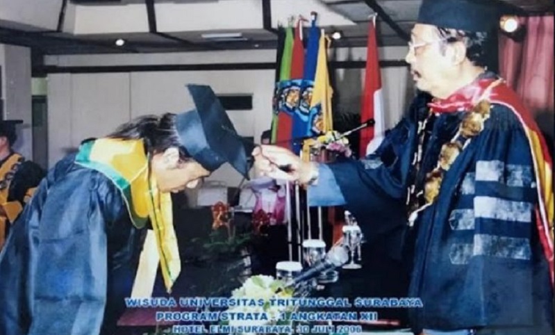Dilaporkan Kasus Ijazah Palsu, Bupati Ponorgo Sugiri Sancoko Pamer Foto Wisuda 