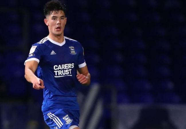 Kiper Ipswich Town Sebut Elkan Baggott Layak Main untuk Tim Utama: Dia Mainnya Tenang