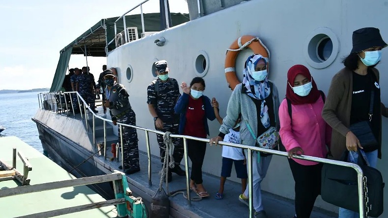 Gunakan Kapal Perang, TNI AL Kembali Gempur Wilayah Kepulauan Likupang untuk Serbuan Vaksinasi