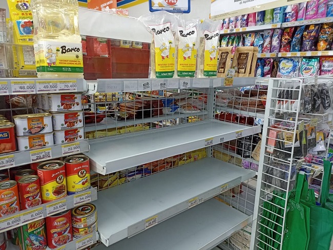 3 Petinggi Perusahaan CPO Resmi Tersangka Kasus Minyak Goreng Langka