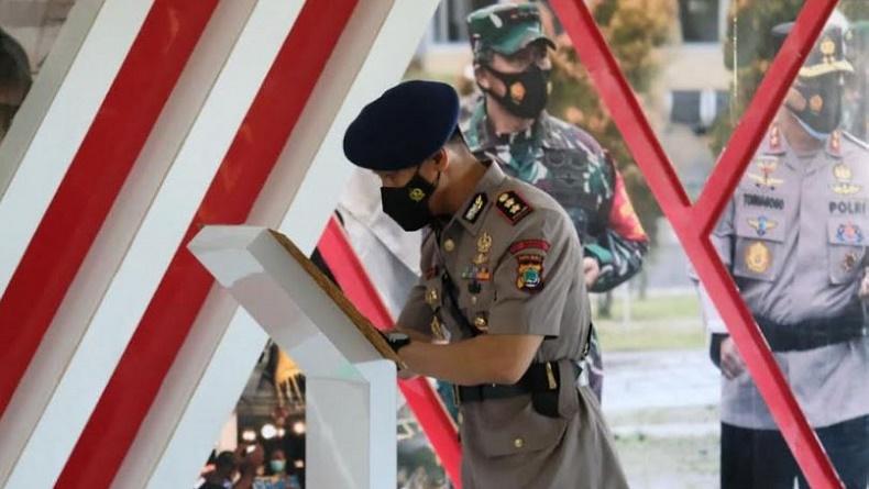 Resmi Jabat Wadansat Brimob Polda Papua Barat, Ini Sosok AKBP Ary Nyoto Setiawan