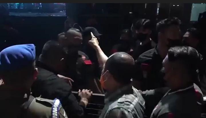 Polisi Periksa 31 Orang terkait Konser Musik yang Langgar Prokes di Makassar