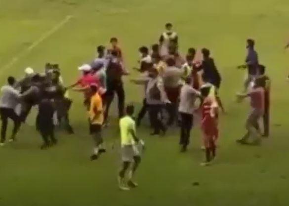 Liga 3 di Stadion Gajayana Malang Ricuh, Wasit Dikejar hingga Dikeroyok Pemain