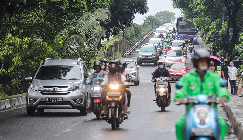 Hari Pertama, Polisi Temukan 40 Pelanggaran Ganjil Genap di Jalan Pramuka