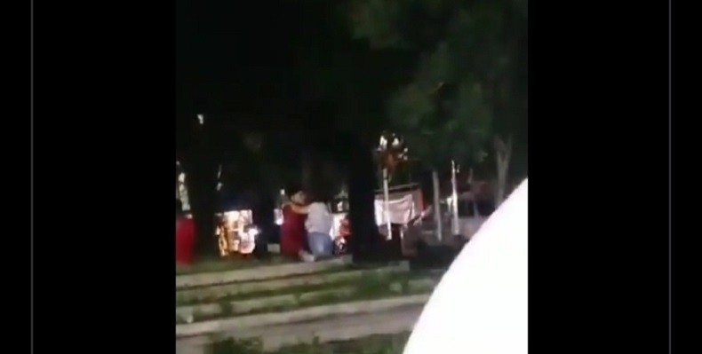 Viral Remaja Mesum di Alun-Alun Jonggol Bogor, Warga Resah