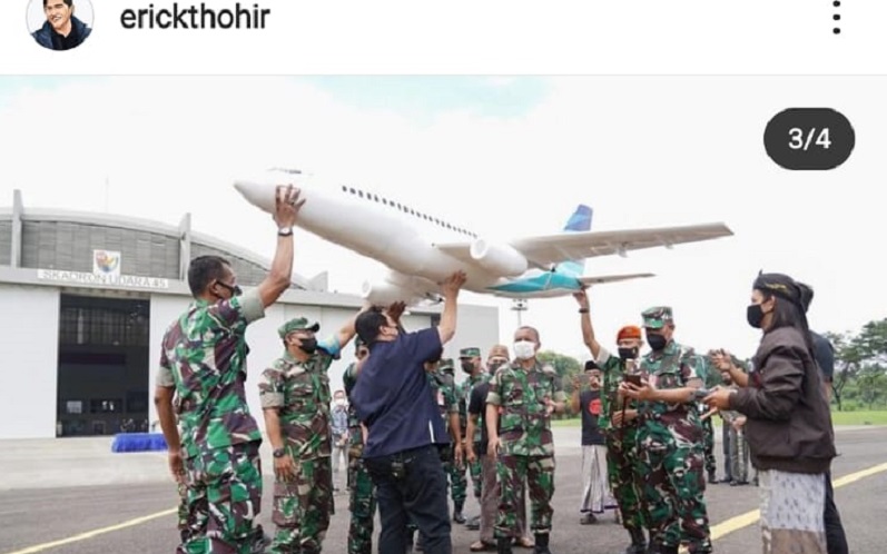 Pesawat Garuda Buatan Santri Madura Terbang di Langit Soekarno-Hatta, Erick Thohir: Sukses Gus 