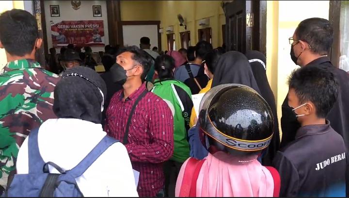 Berhadiah Emas, Vaksinasi Booster di Berau Diserbu Warga