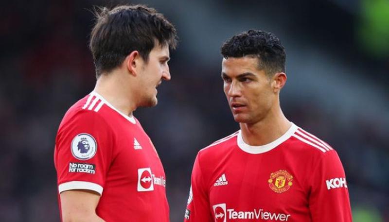 Ruang Ganti MU Panas! Ronaldo dan Maguire Rebutan Ban Kapten, Rangnick Buka Suara