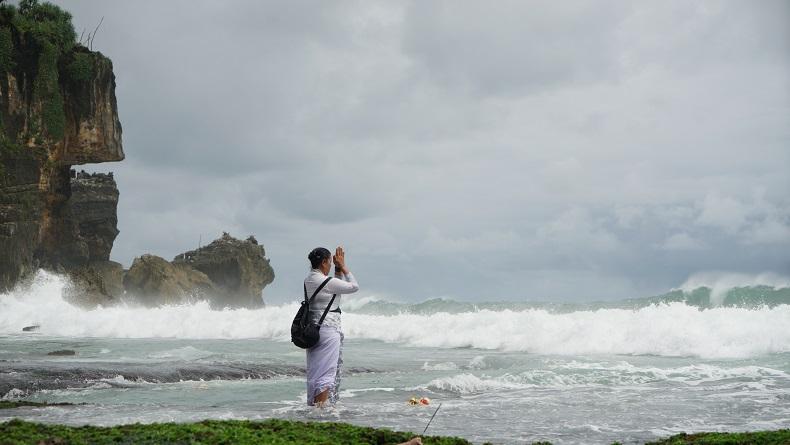 Waspada, Gelombang di Laut Selatan Jogja hingga 4 Meter
