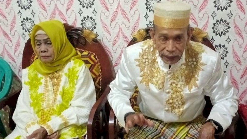 Viral Kisah Cinta Kakek dan Nenek Tetangga Kampung di Bone Berujung Nikah