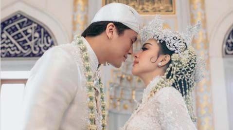 3 Tahun Menikahi Reino Barack, Syahrini: Aku Mencintaimu Lebih dari Sebelumnya